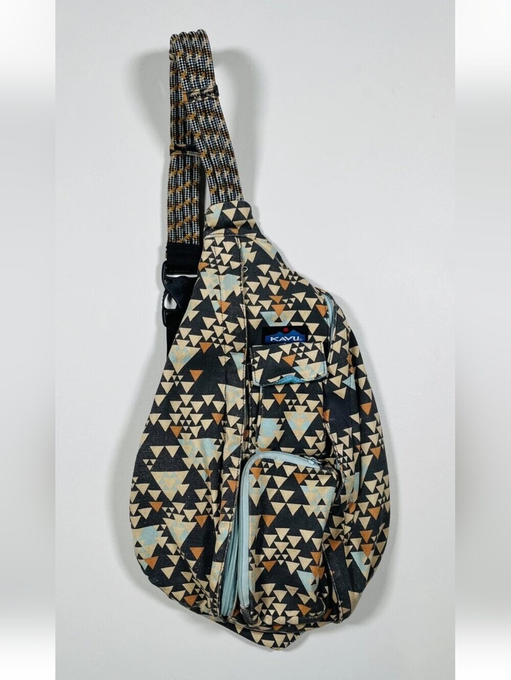 Kavu Men's Black, Tan & Light Blue Triangle Print Sling Bag Unisex